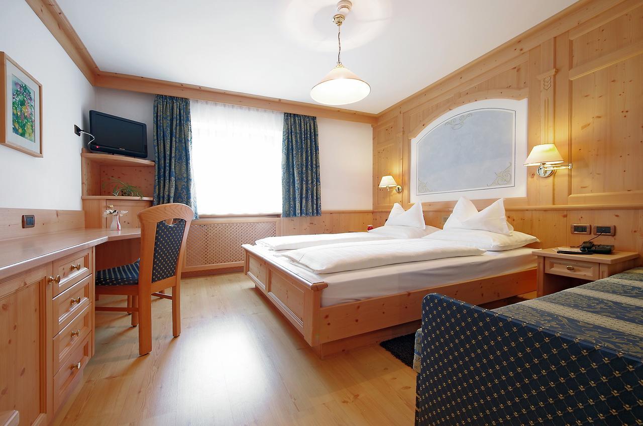 Mountain B&B - La Scalira Corvara In Badia Ngoại thất bức ảnh