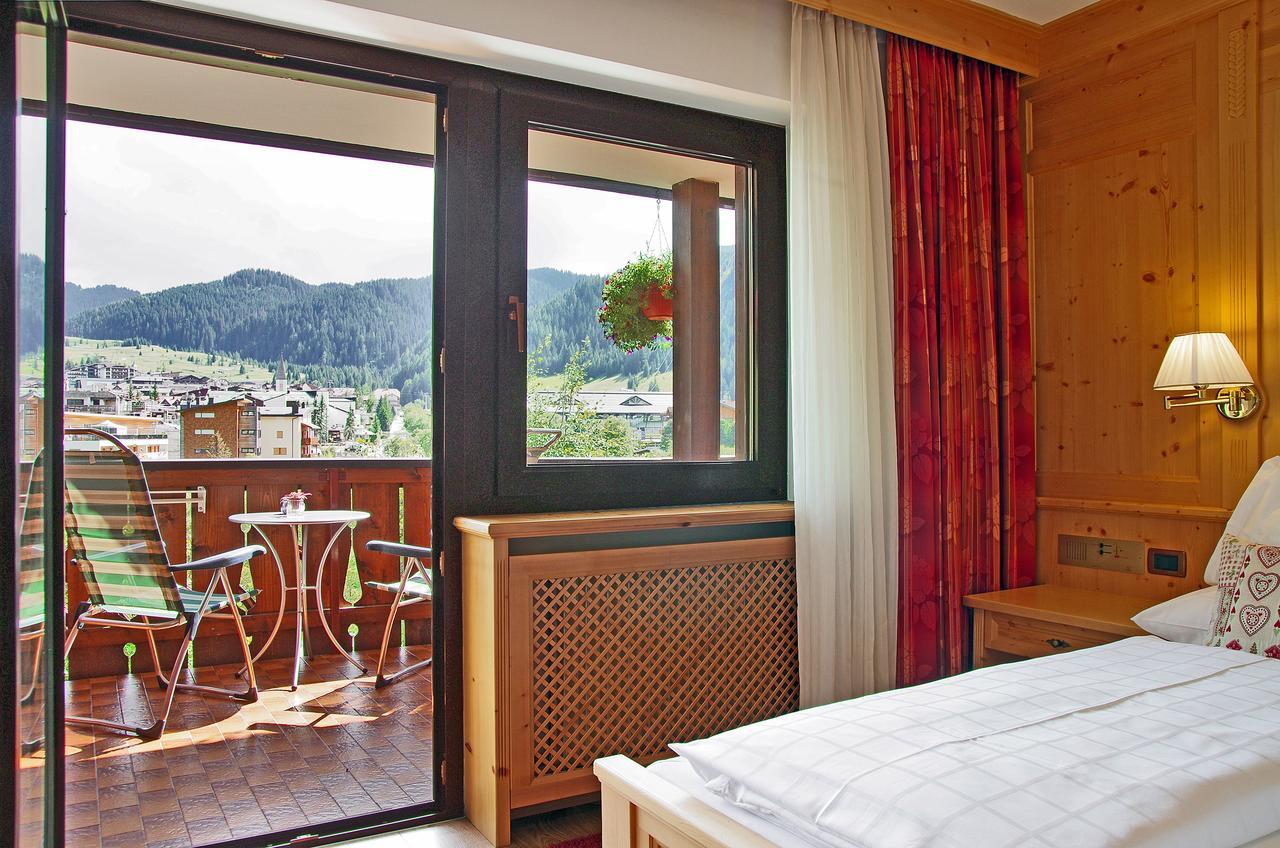 Mountain B&B - La Scalira Corvara In Badia Ngoại thất bức ảnh