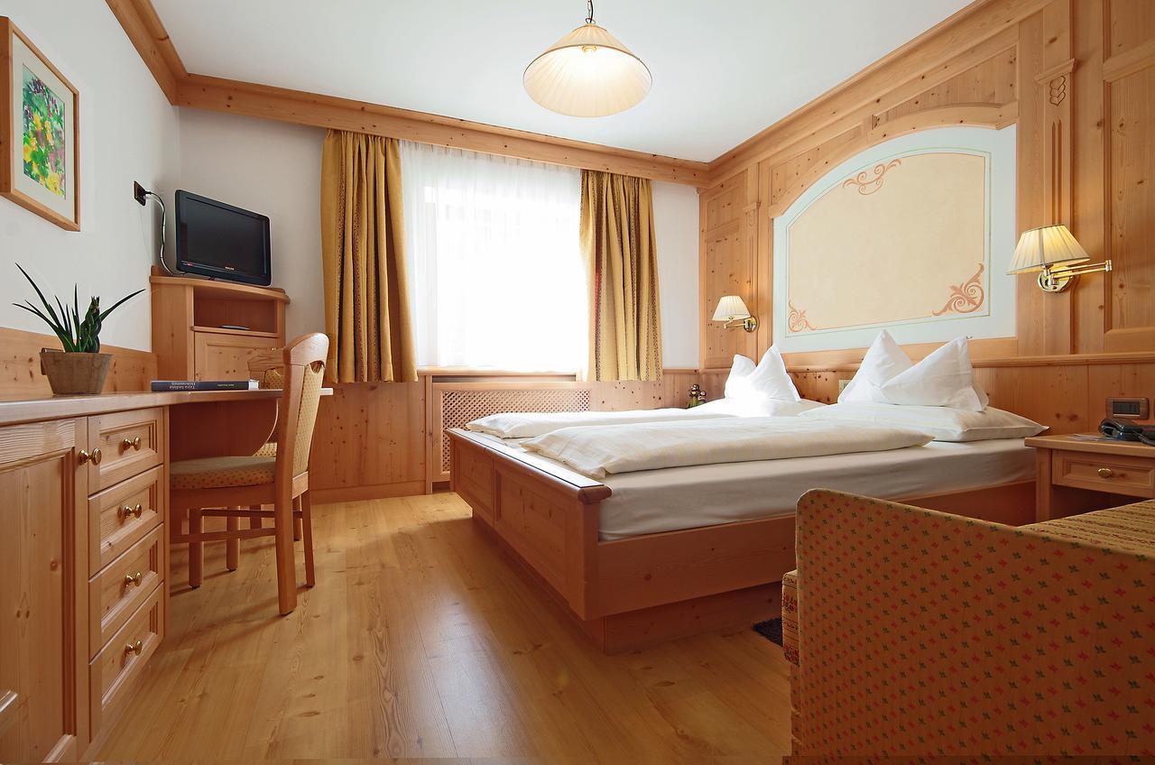 Mountain B&B - La Scalira Corvara In Badia Ngoại thất bức ảnh