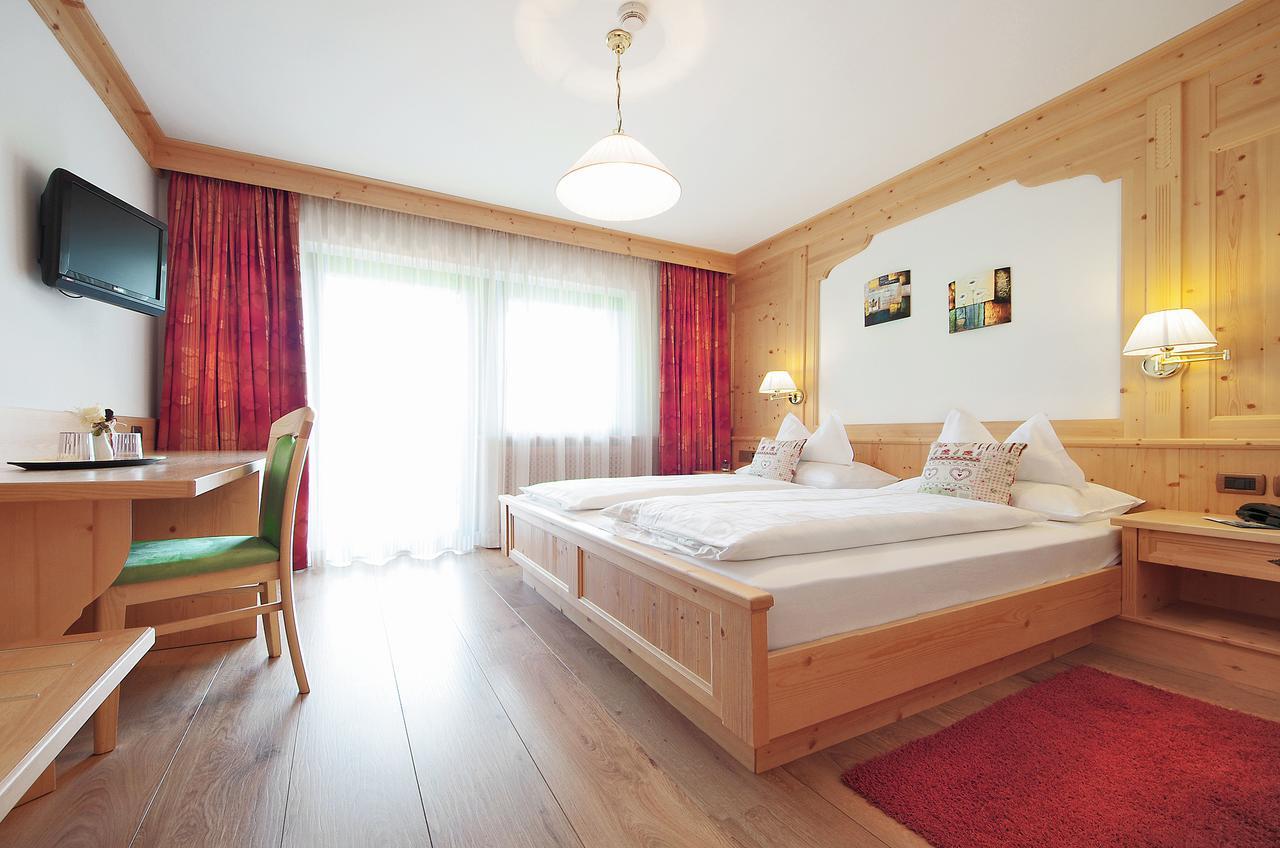 Mountain B&B - La Scalira Corvara In Badia Ngoại thất bức ảnh