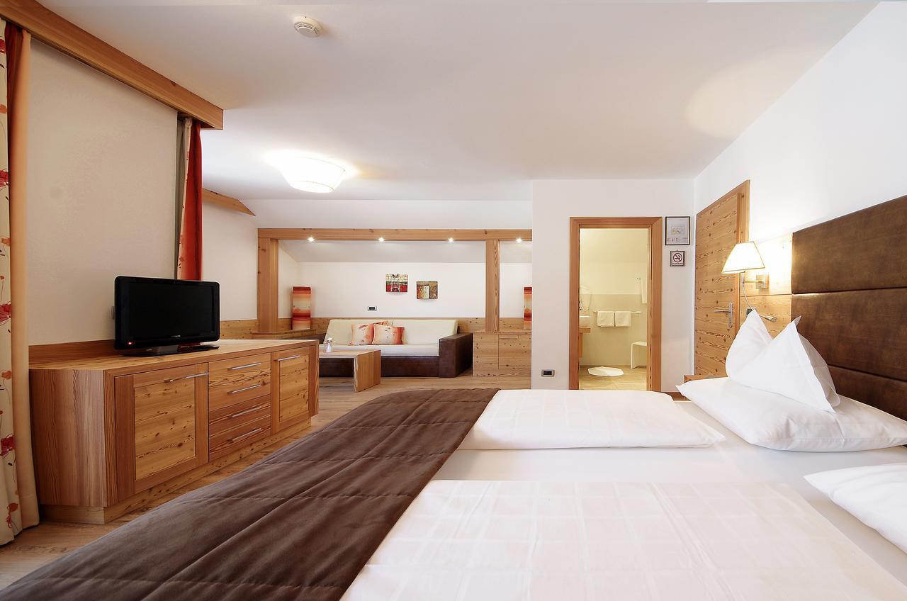 Mountain B&B - La Scalira Corvara In Badia Ngoại thất bức ảnh